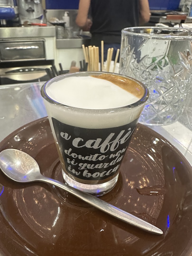Gilda Lounge Bar Caffetteria · Foto 21